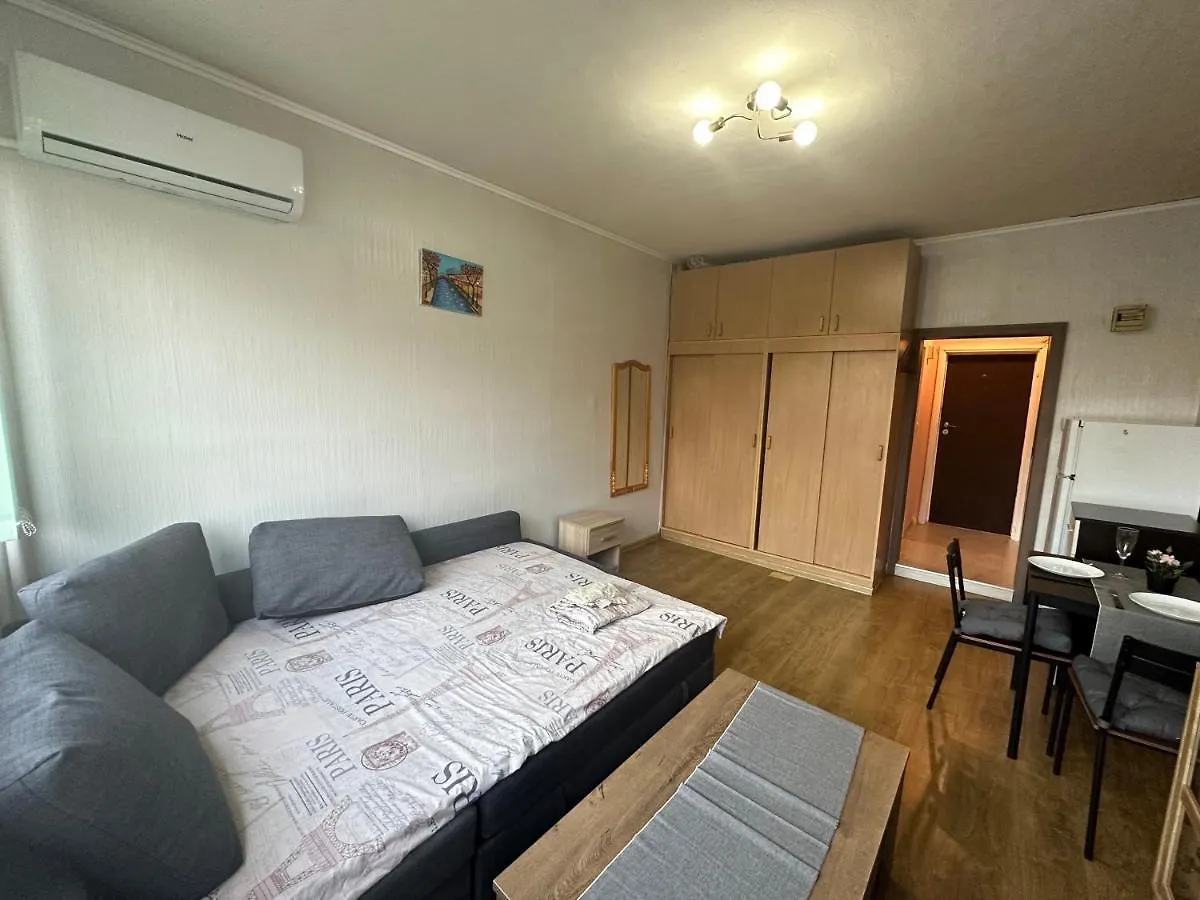 Skyway Apartment By Lmg location