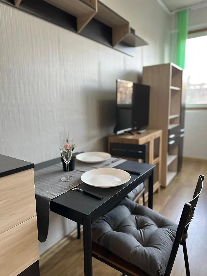 Skyway Apartment By Lmg 소피아